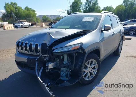 2016 Jeep Cherokee Latitude z USA, uszkodzony, nr VIN 1C4PJLCB0GW350701